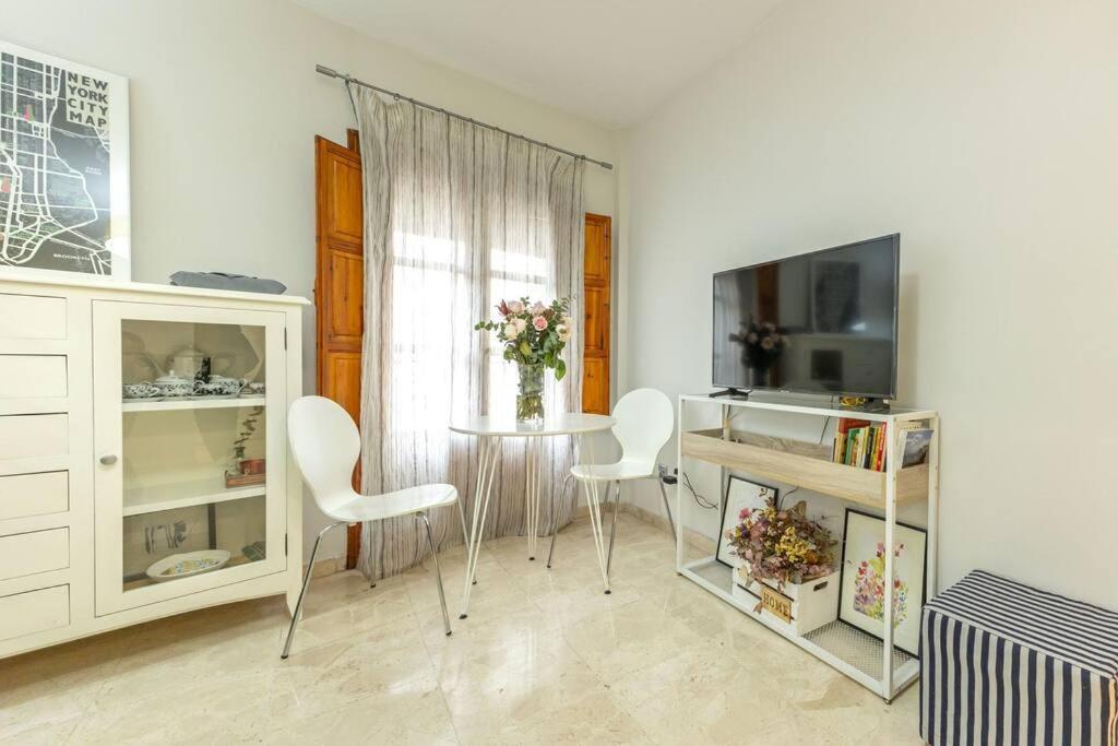 Pajaritos Center Suite By Valcambre Sevilla Dış mekan fotoğraf